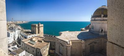 Discover Cadiz